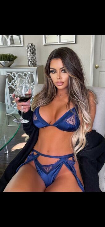 Juli.anneee Çıplak Sızıntıları OnlyFans Fotoğraf 1