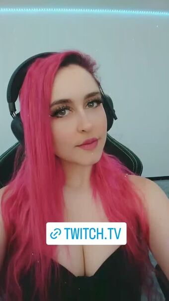 Juliversal Çıplak Sızıntıları OnlyFans Fotoğraf 33