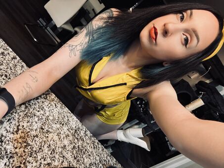 Katlink Çıplak Sızıntıları OnlyFans Fotoğraf 1