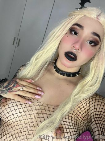 kellypink18
