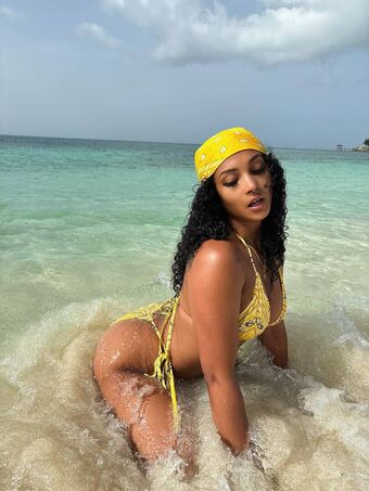 Kriz Çıplak Sızıntıları OnlyFans Fotoğraf 6