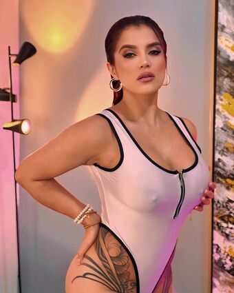 Larabaker Çıplak Sızıntıları OnlyFans Fotoğraf 1