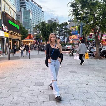 laure_bv