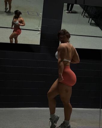 Layla Wilde