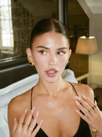 Leah Halton