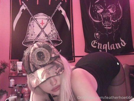 Leatherhoe666