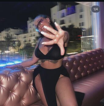 Lele Dev Çıplak Sızıntıları OnlyFans Fotoğraf 1