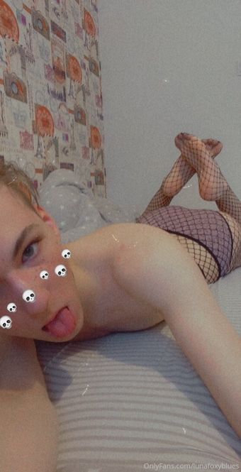 lunafoxyblues