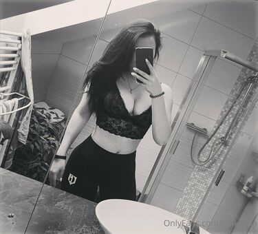 makynaa Çıplak Sızıntıları OnlyFans Fotoğraf 1