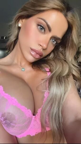 Mehreen Çıplak Sızıntıları OnlyFans Fotoğraf 1