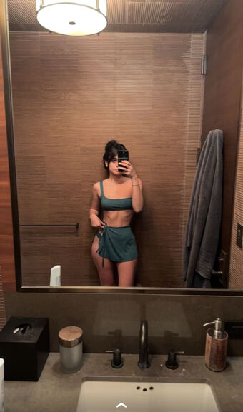 Melody Oz