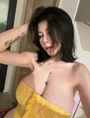 Mexue Çıplak Sızıntıları OnlyFans Fotoğraf 1