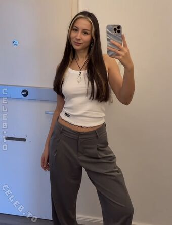 Minimoli Çıplak Sızıntıları OnlyFans Fotoğraf 21