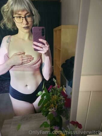 misssilverwitch Çıplak Sızıntıları OnlyFans Fotoğraf 19