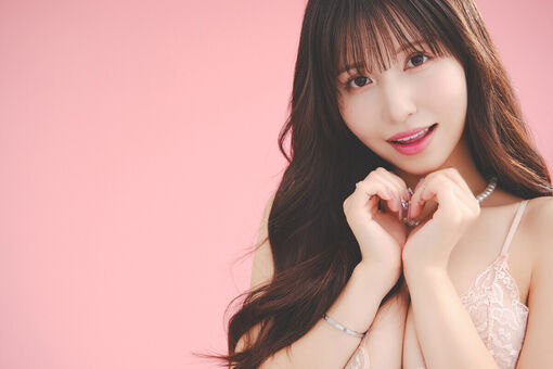 Momo Sakura