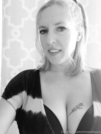 mrssmithpics Çıplak Sızıntıları OnlyFans Fotoğraf 2