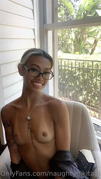 Naughtynikitablack