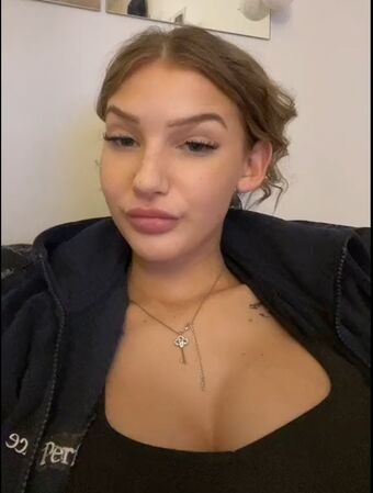 nelldelli Çıplak Sızıntıları OnlyFans Fotoğraf 12