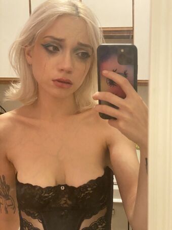 Neoliberal Hell Çıplak Sızıntıları OnlyFans Fotoğraf 2