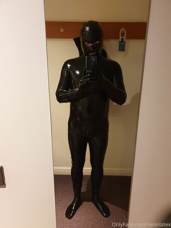 neonlatex Çıplak Sızıntıları OnlyFans Fotoğraf 4