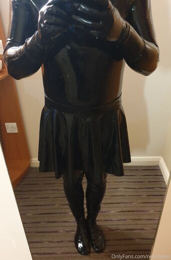 neonlatex Çıplak Sızıntıları OnlyFans Fotoğraf 7