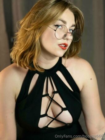 nikkireddd2