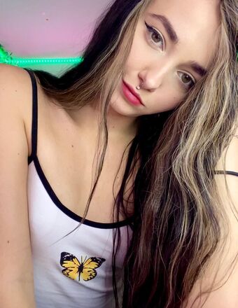 nym_x Çıplak Sızıntıları OnlyFans Fotoğraf 1