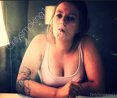 onlysmoking1 Çıplak Sızıntıları OnlyFans Fotoğraf 7