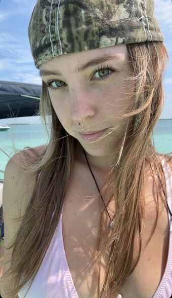 Peyton Coffe Çıplak Sızıntıları OnlyFans Fotoğraf 2