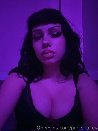 pinksnakey