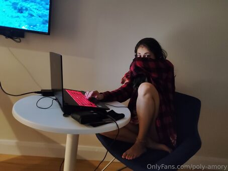 poly-amory Çıplak Sızıntıları OnlyFans Fotoğraf 25