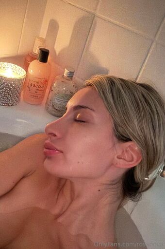 rosanova Çıplak Sızıntıları OnlyFans Fotoğraf 4