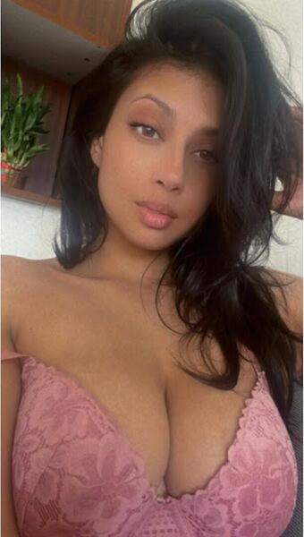 Sameea Bangera Çıplak Sızıntıları OnlyFans Fotoğraf 12