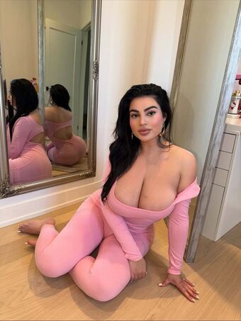 Savala Tee