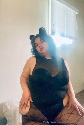 shesthickythicc