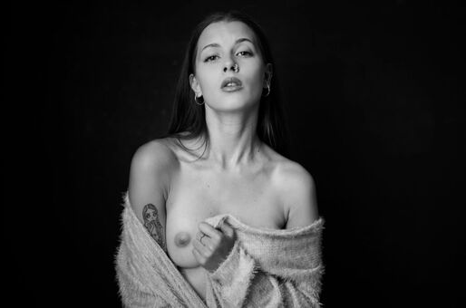 Similunea Çıplak Sızıntıları OnlyFans Fotoğraf 1