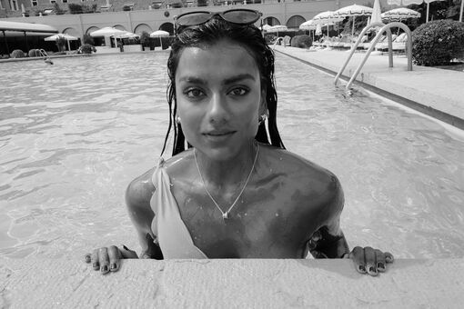 Simone Ashley Çıplak Sızıntıları OnlyFans Fotoğraf 123