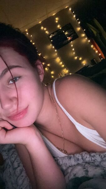 Sky Smith Çıplak Sızıntıları OnlyFans Fotoğraf 2