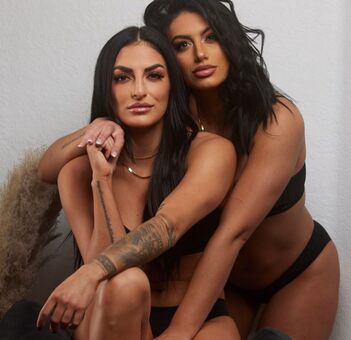 Sonya Deville