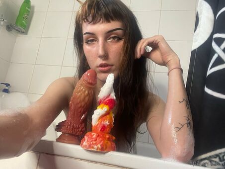 spacey-alien Çıplak Sızıntıları OnlyFans Fotoğraf 4
