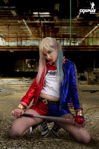 Superheroines