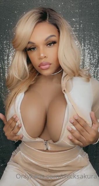 ThickSakura Çıplak Sızıntıları OnlyFans Fotoğraf 9