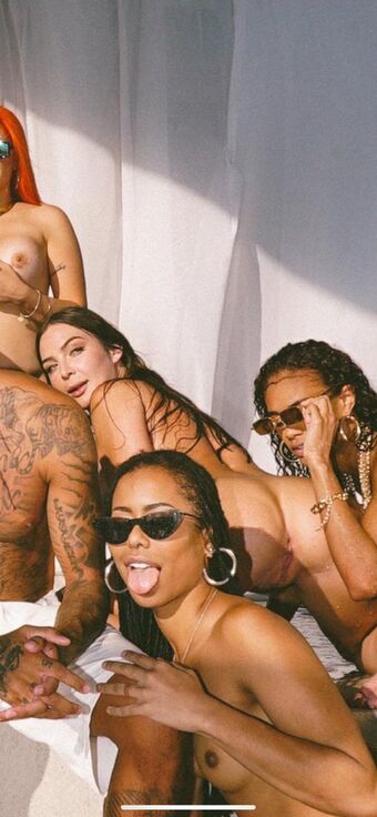 Tyga Çıplak Sızıntıları OnlyFans Fotoğraf 32