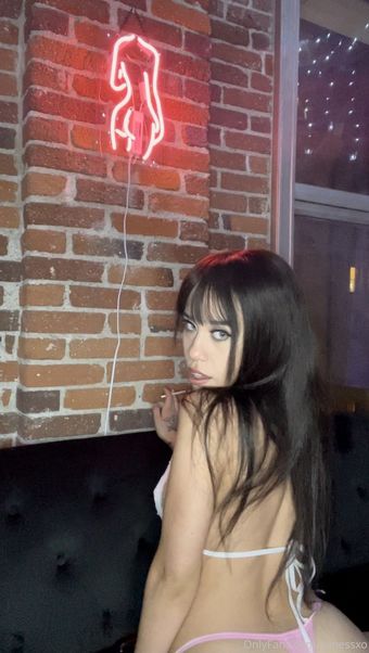 vanessxo