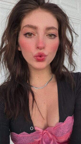 Willow Shields Çıplak Sızıntıları OnlyFans Fotoğraf 218