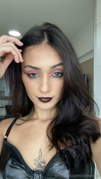 xalisonfox